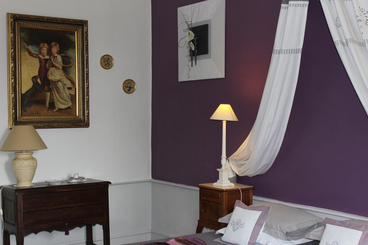 Chateau De Bourrassol Bed and Breakfast Menetrol Buitenkant foto